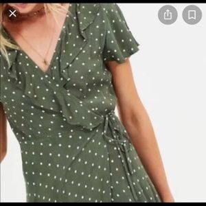 Auguste green dress! Size US 6 but fits like a 2!